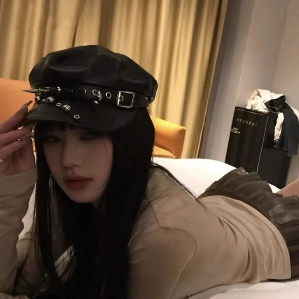PU Leather Rivet Punk Cap Lolita Cool Beret Hat Gothic Spike Cap Sunscreen Hat Black Painter Hat Hip Pop Cap
