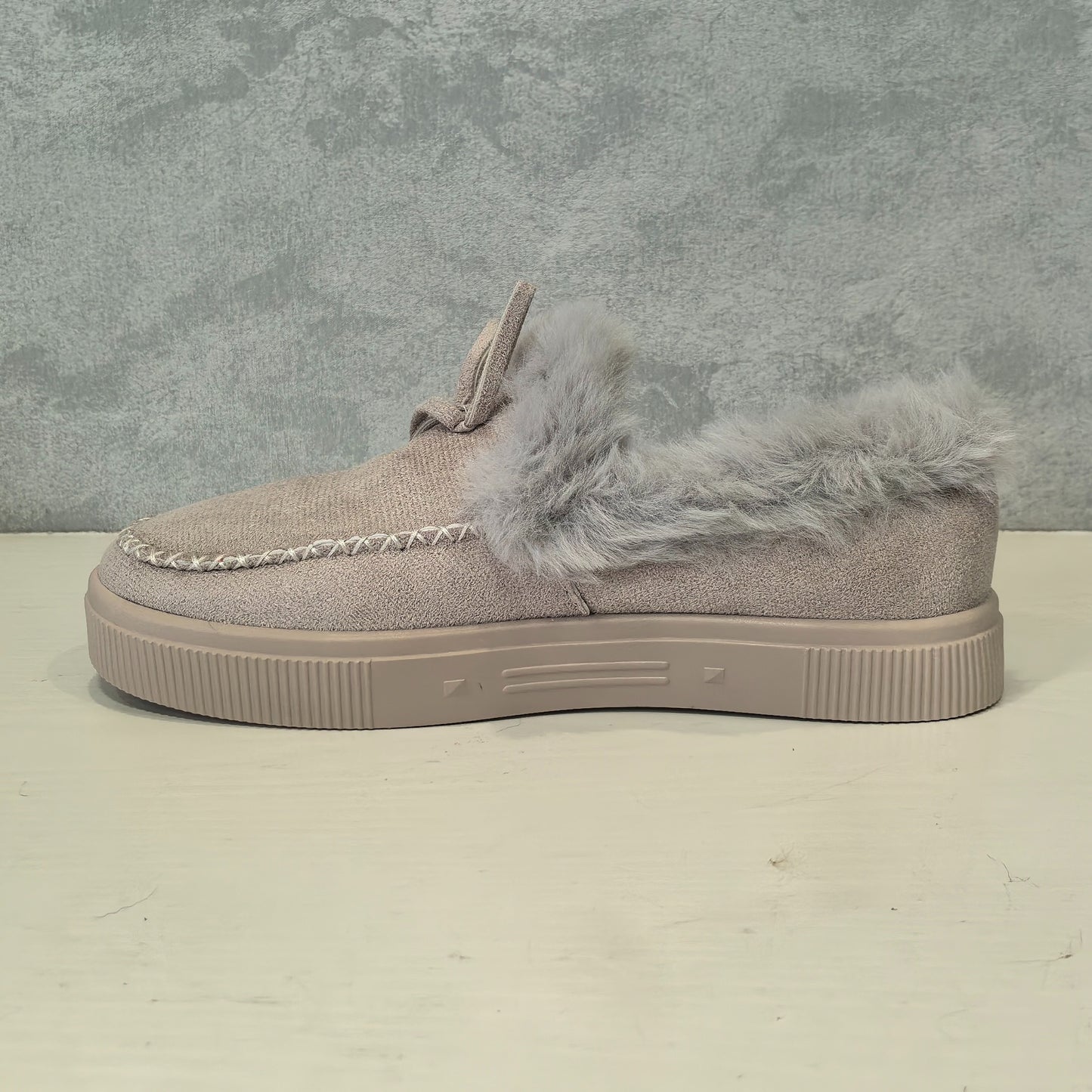 1PC Fleece Lined Snow Boots for Women, Short Flat and Warm Winter Boots with Smooth Color Laces