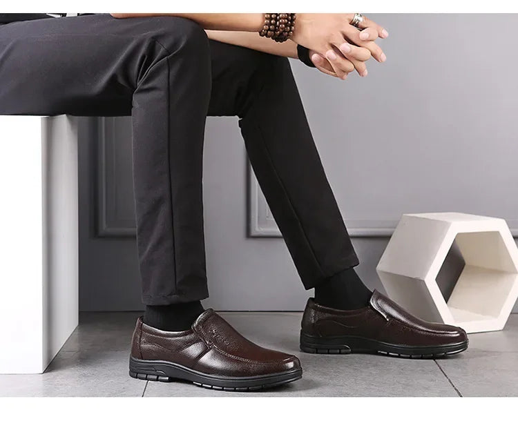 Genuine Leather Men Casual Shoes Luxury British Business Men Shoes Fashion Round Toe Lace Up Autumn Winter Old Man's Footwear