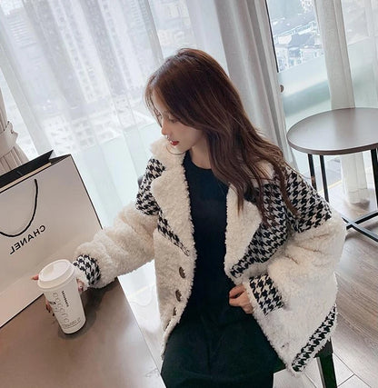 Cold Winter Coat Womens 2025 Coats Fur Jackets Tweed Clothing Heavy Clothes Plaid Outerwear Very Warm Jacket Woman Trend Fleece