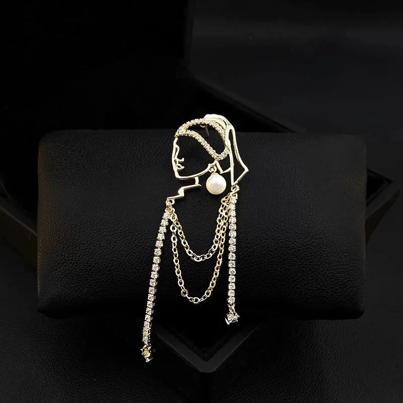 Wearing A Girl With Pearl Earrings Tassel Brooch For Women Female Wedding Banquet Jewelry Clothing Coat Dress Collar Accesories