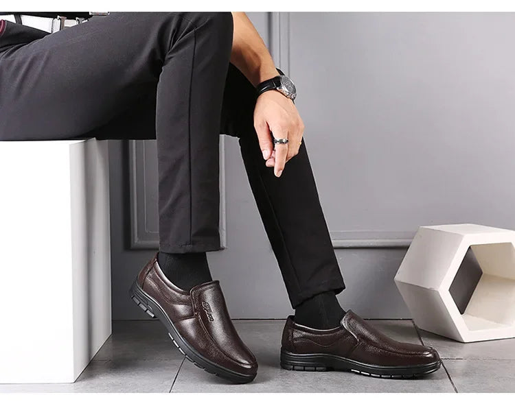 Genuine Leather Men Casual Shoes Luxury British Business Men Shoes Fashion Round Toe Lace Up Autumn Winter Old Man's Footwear