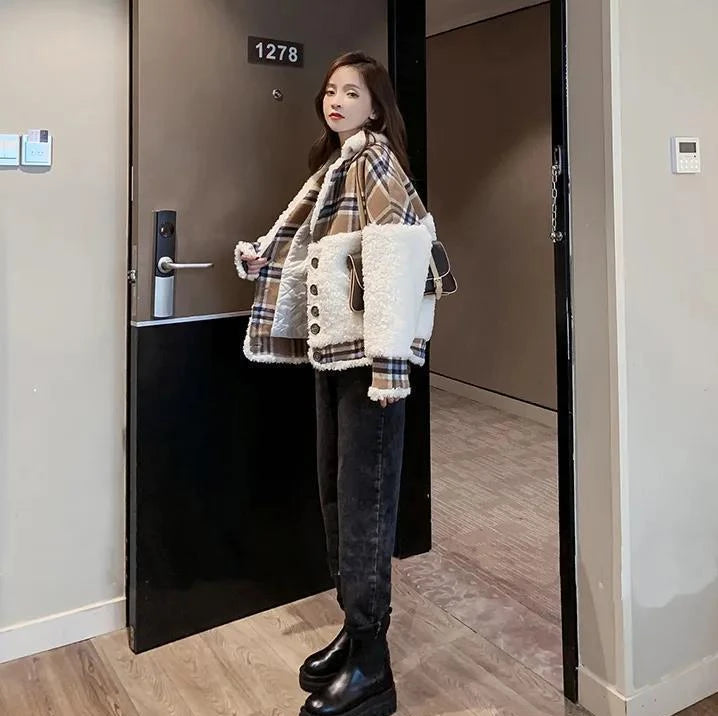 Cold Winter Coat Womens 2025 Coats Fur Jackets Tweed Clothing Heavy Clothes Plaid Outerwear Very Warm Jacket Woman Trend Fleece