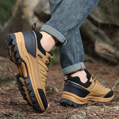 New Leather Men Shoes Outdoors Non-Slip Men's Hiking Shoes Lace-Up Waterproof Men Sneakers Fashion Comfortable Walking Shoes