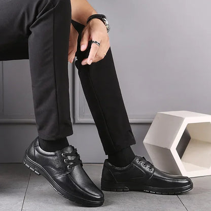 Genuine Leather Men Casual Shoes Luxury British Business Men Shoes Fashion Round Toe Lace Up Autumn Winter Old Man's Footwear