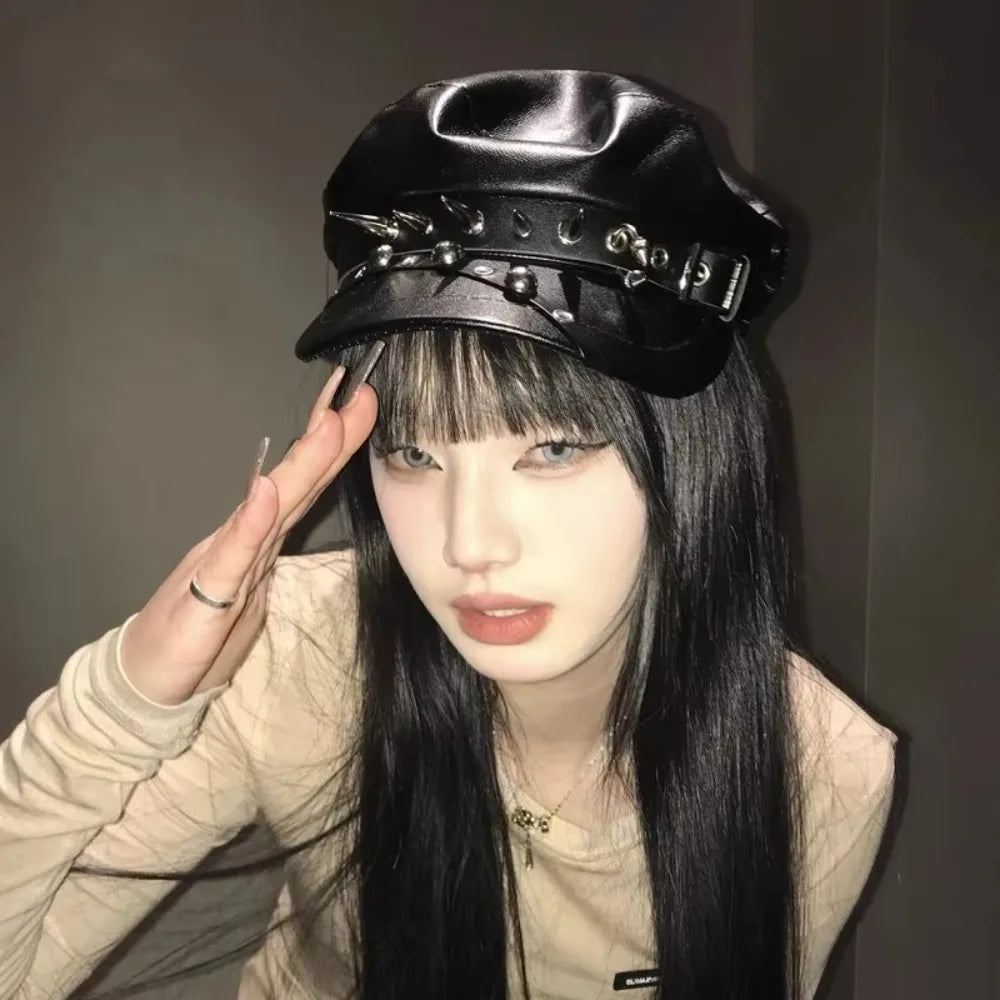 PU Leather Rivet Punk Cap Dark Retro Beret Hat Gothic Spike Cap Lolita Cool Sunscreen Hat Painter Hat Mens Women