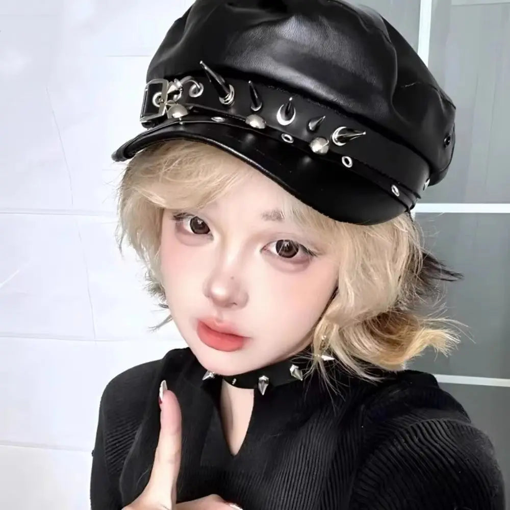 PU Leather Rivet Punk Cap Dark Retro Beret Hat Gothic Spike Cap Lolita Cool Sunscreen Hat Painter Hat Mens Women
