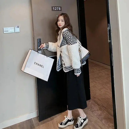 Cold Winter Coat Womens 2025 Coats Fur Jackets Tweed Clothing Heavy Clothes Plaid Outerwear Very Warm Jacket Woman Trend Fleece