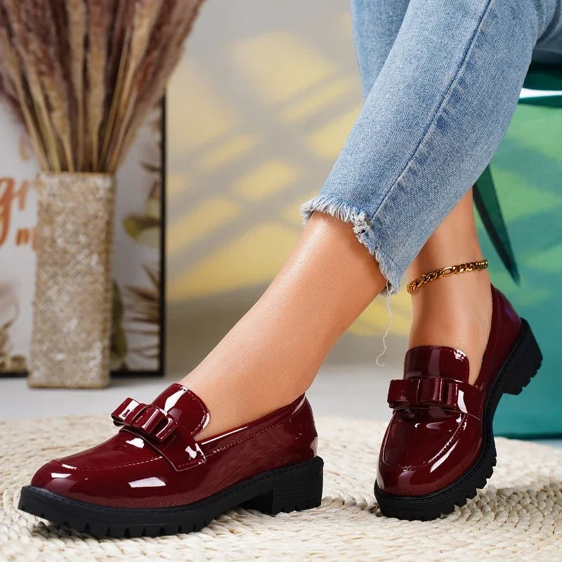 Luxury European and American Leather Shoes 2024 Autumn New Outdoor Leisure Fashion Lacquer Retro Versatile Women's Shoes Loafers