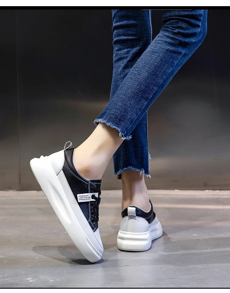 Leather sneakers 2025 Autumn/winter New Single Shoe Thick Soled Women's Shoes Flat Soled Shoes Casual Shoe Women's Board Shoes