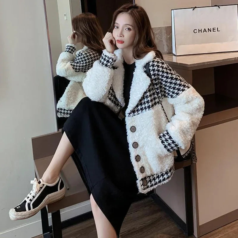 Cold Winter Coat Womens 2025 Coats Fur Jackets Tweed Clothing Heavy Clothes Plaid Outerwear Very Warm Jacket Woman Trend Fleece