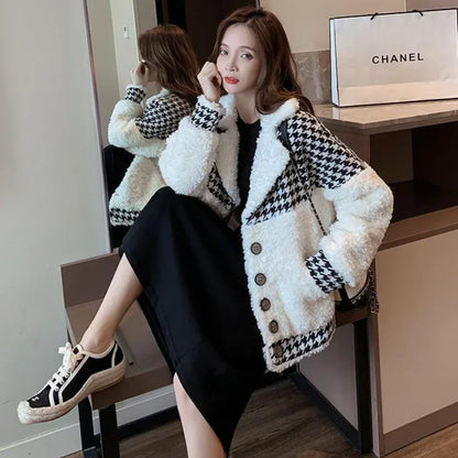 Cold Winter Coat Womens 2025 Coats Fur Jackets Tweed Clothing Heavy Clothes Plaid Outerwear Very Warm Jacket Woman Trend Fleece